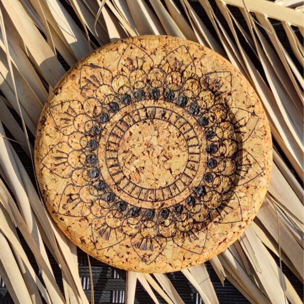 Untersetzer-Mandala Blume by Kunterbunte Welt auf Naturkork