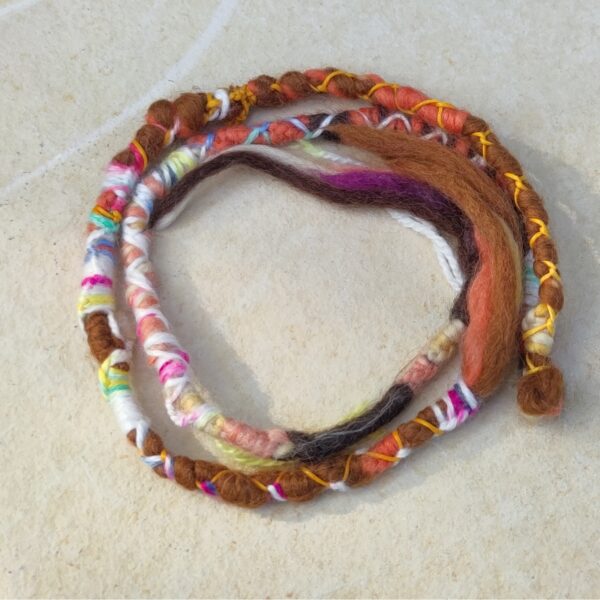 Dreadset - 2 in 1 buntes Filzdread-Set braun/weiß/bunt – Bild 2