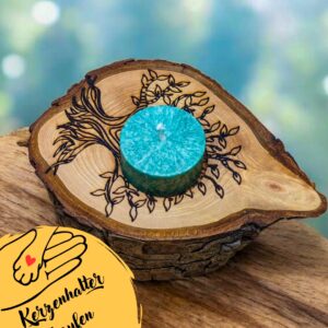 Kerzenhalter mit Baum des Lebens Gravur auf einer Baumscheibe vom Lebensbaum (Thuja)