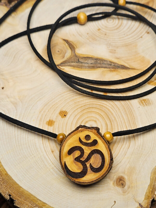 Anhänger aus Holz vom Lebensbaum "Klangholz ॐ" – Bild 2